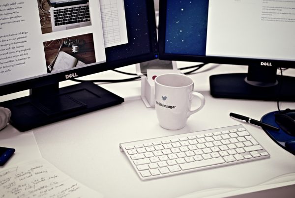 workstation-405768_1280
